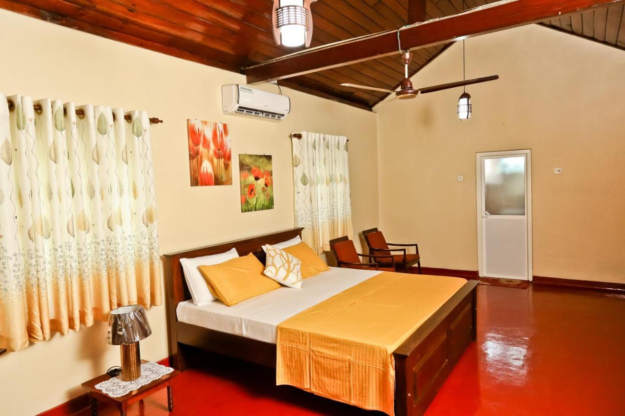 Merlyn Villa Negombo Exterior photo