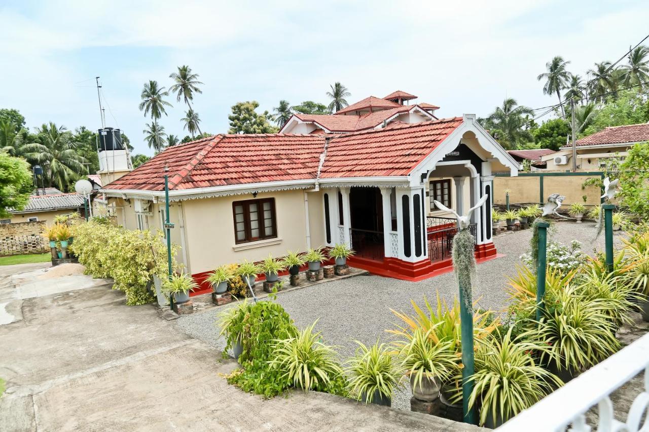 Merlyn Villa Negombo Exterior photo